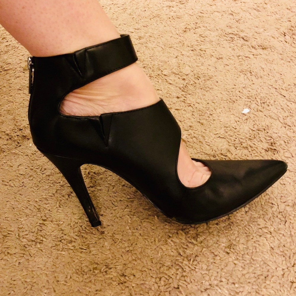 Guess Black Heels - Picture 5 of 7